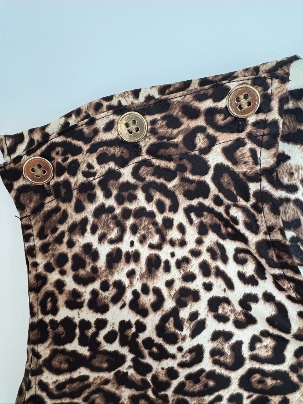 Ellen Tracy Leopard Print Sleeveless Shell in Brown and Black - Picture 3 of 8